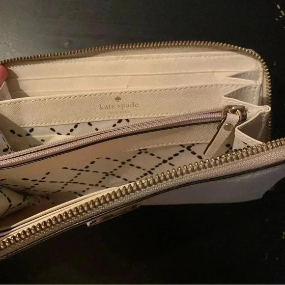 Kate Spade Wallet - Picture 4 of 7